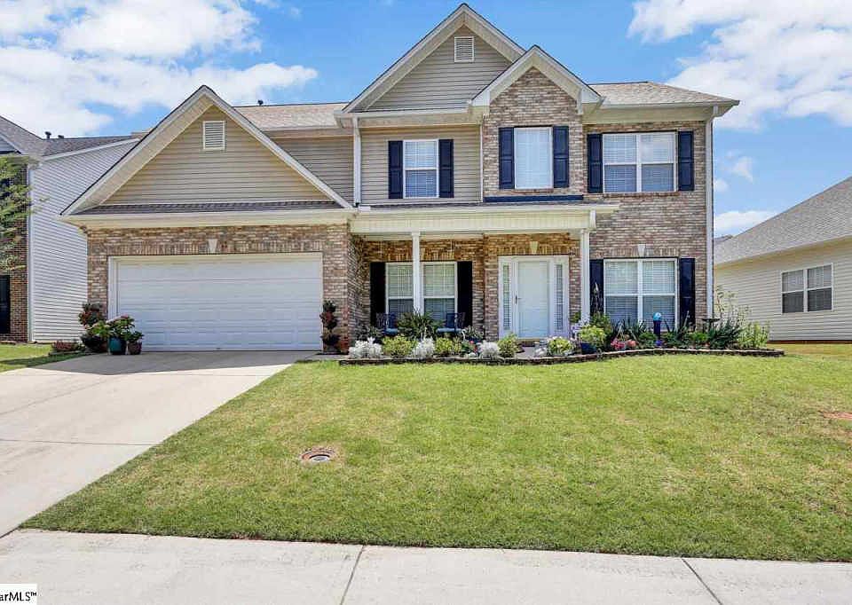 1st image of 21 Echo Valley Dr