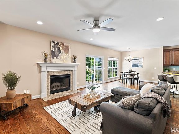 3rd image of 8921 Lawn Ave