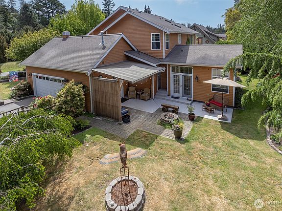 2nd image of 1850 Maple Hill Road