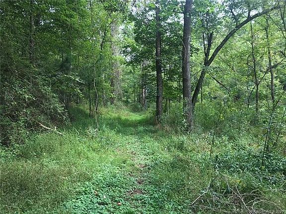 2nd image of 11 Hillcreek Acres Dr