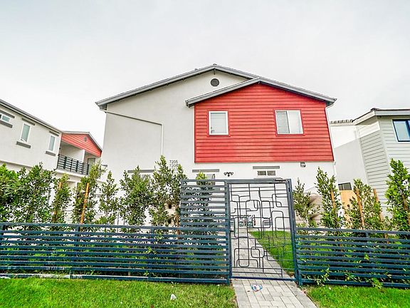 2nd image of 7207 S La Cienega Blvd #7211