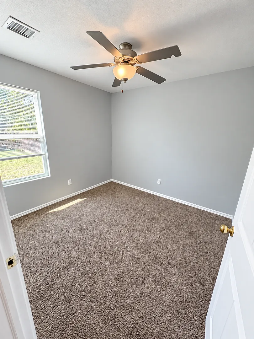Welcome to Your Next Home with Harvest Management! — Photo 4