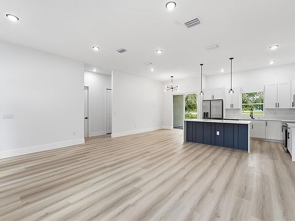 5th image of 3812 E WALKER STREET