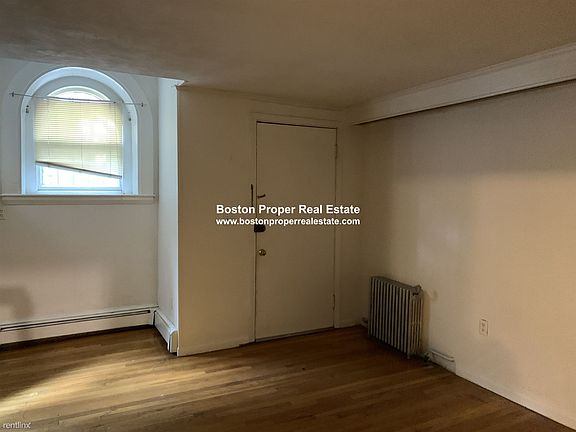 9 Marlborough #B1 Boston - Back Bay Unit Photo 3 (2)