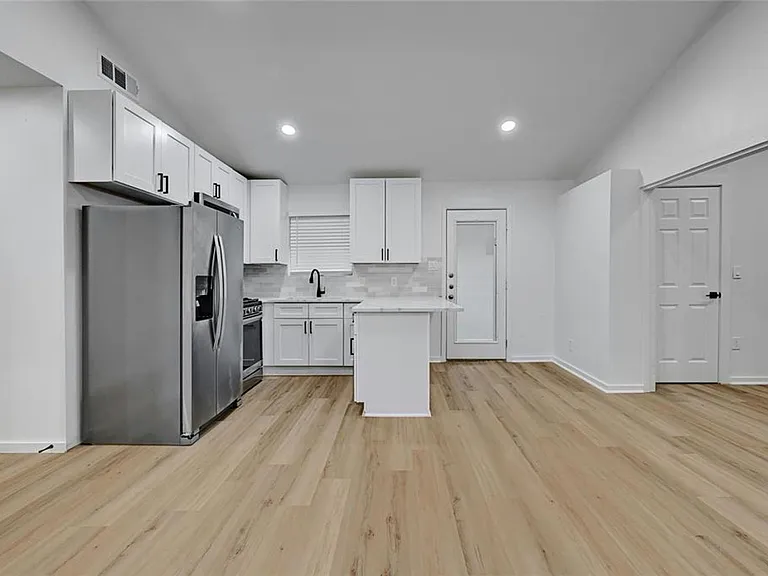 1911 David St — Photo 11