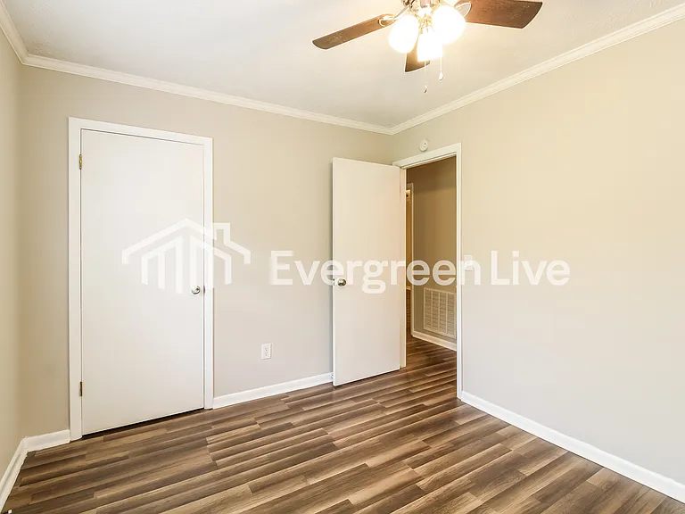 740 Motor Rd — Photo 14