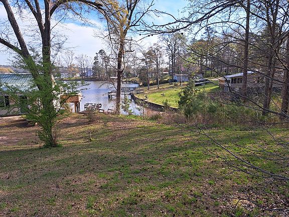 5th image of 210 Agnew Rd