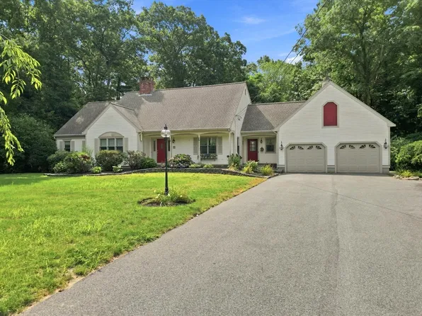 45 Boxwood Ln, Bridgewater, MA 02324