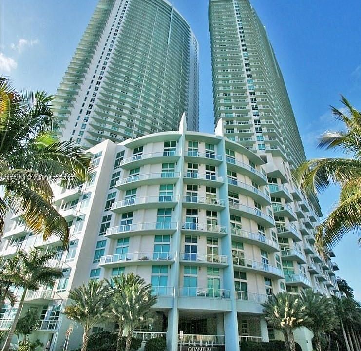1st image of 1900 N Bayshore Dr APT 3019