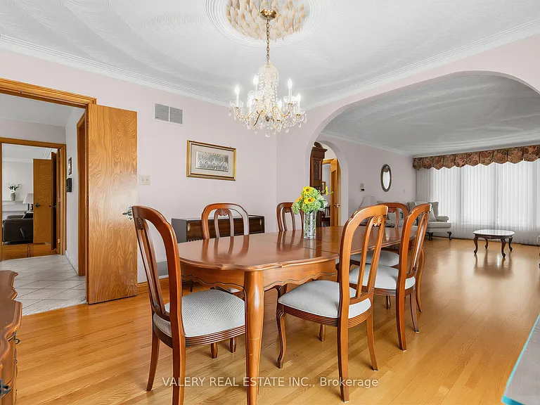 370 Maple Leaf Dr — Photo 8