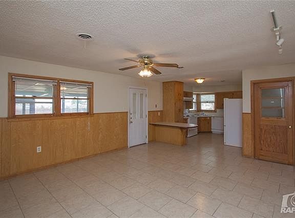 5th image of 2326 Campus Ct