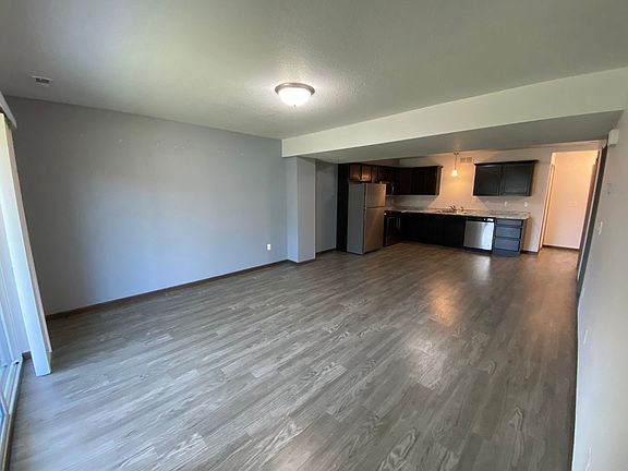 3rd image of 901 E Olive St #601