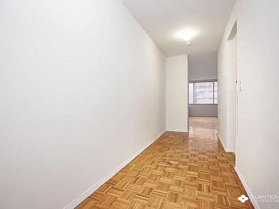 3rd image of 350 W 50th St #4-II