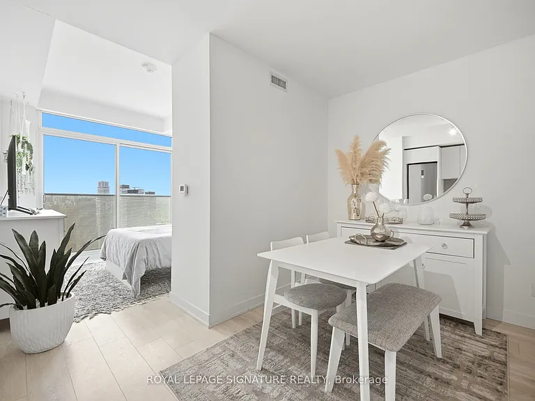 501 Yonge St #5204 — Photo 15