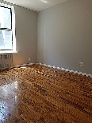 4th image of 922 Bronx Park S APT 5B