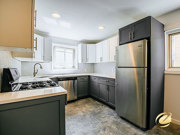 3rd image of 115 Noel Ave