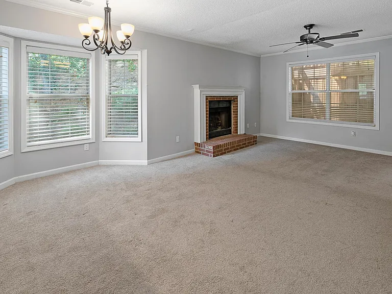 5049 Laurel Springs Way SE — Photo 9