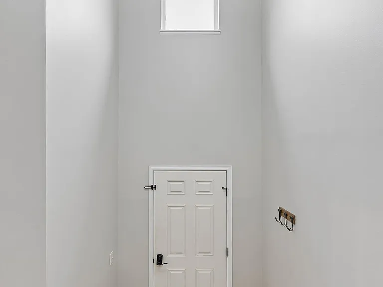 5638 Shailee Ct — Photo 40