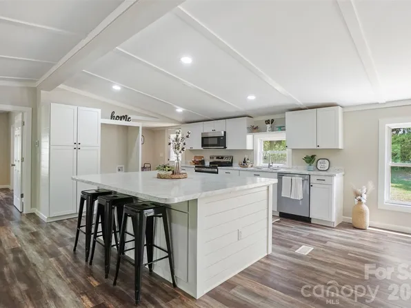1305 Craig Dr, Iron Station, NC 28080