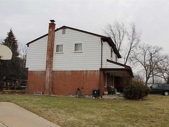 2nd image of 29506 Van Laan Dr