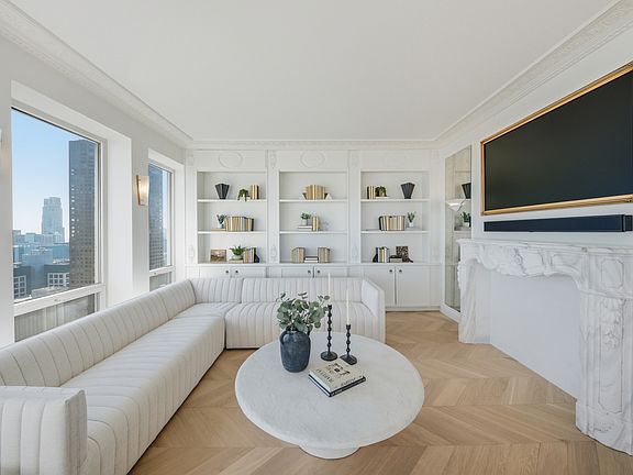 4th image of 111 E Chestnut St #Phab