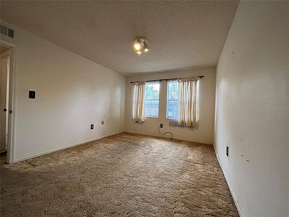 3rd image of 723 Perkins St Unit 5
