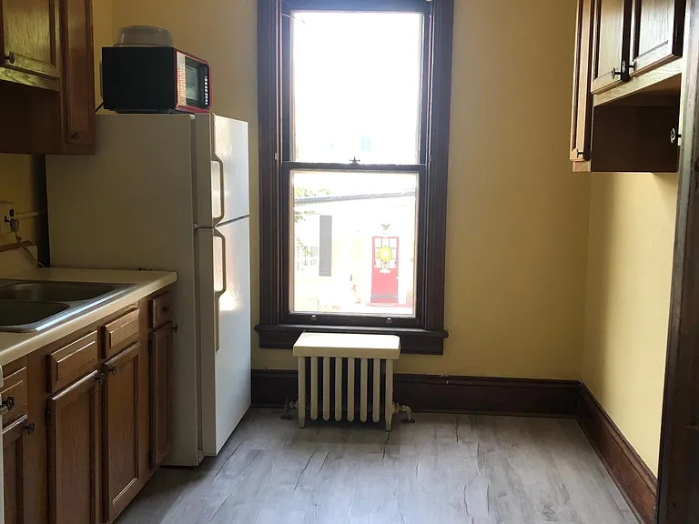 262 Baltimore St #4 — Photo 6