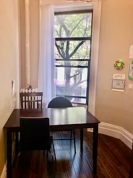 Rented by R New York