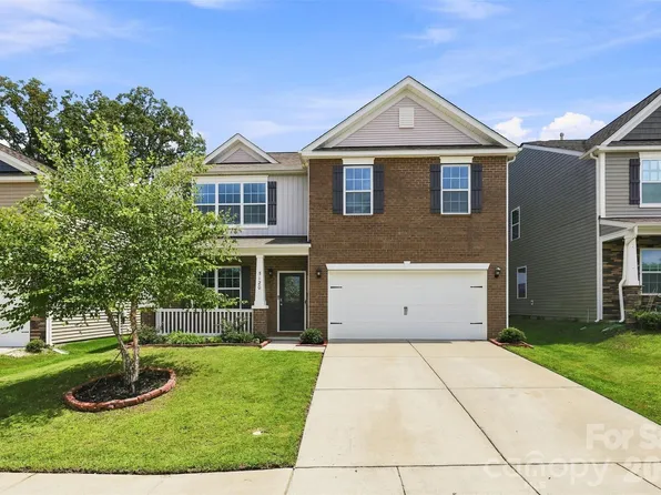 5120 Briscoe Dr, Charlotte, NC 28214