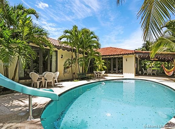 4th image of 3775 Poinciana Ave
