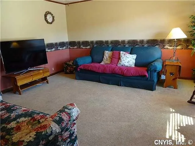 101 Rosewood Pl — Photo 3