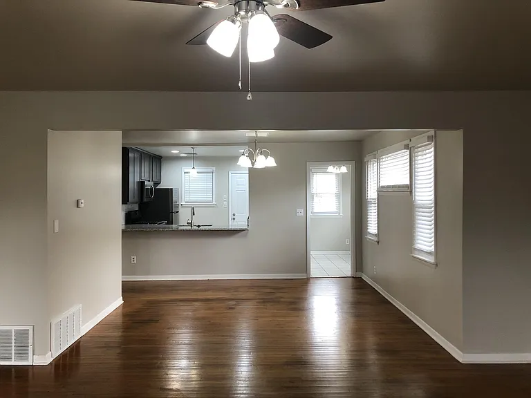 2534 NW 20th St — Photo 11