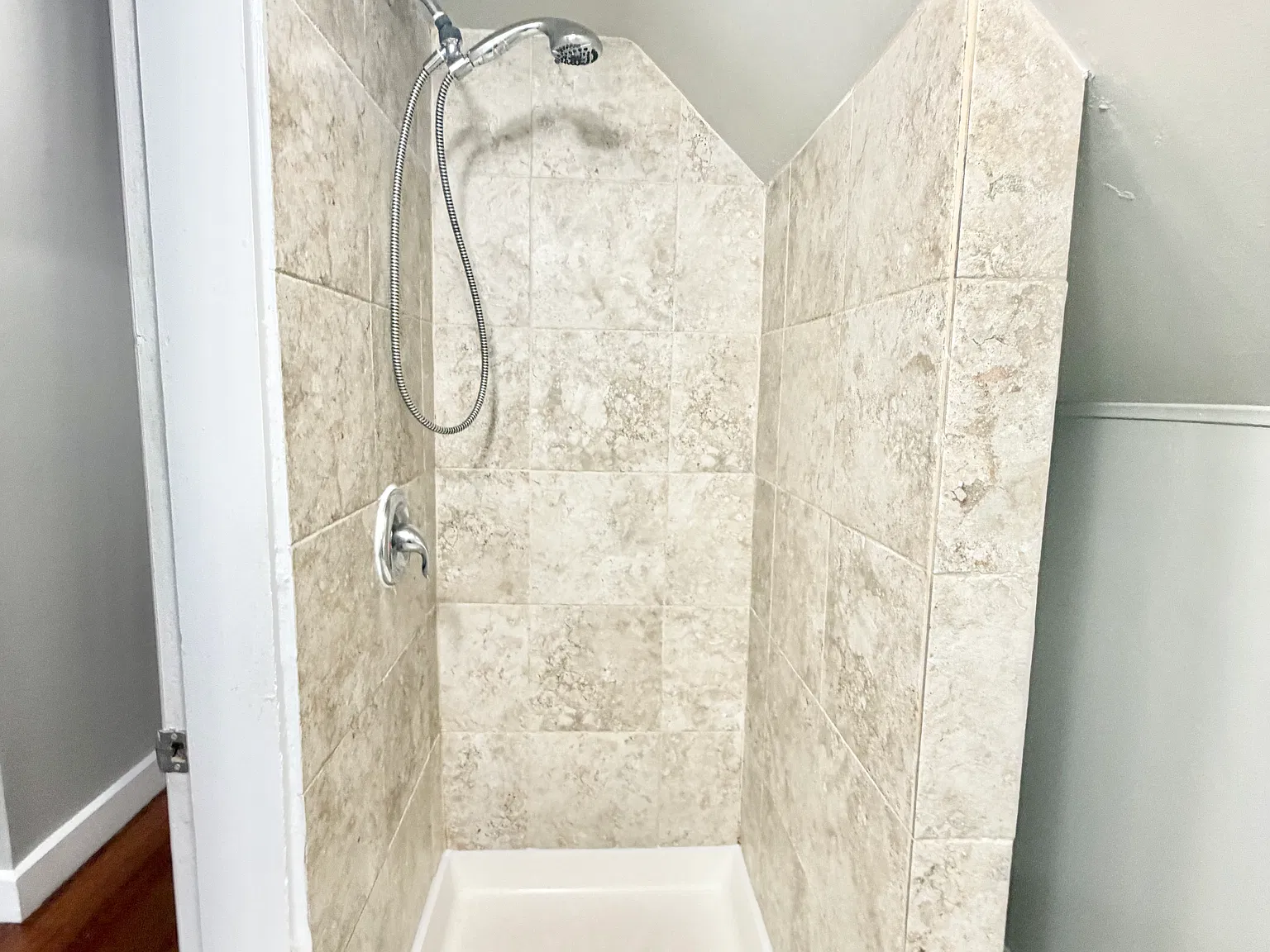 2 bed, $1,600 — Photo 4
