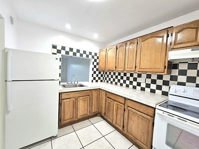 7960 N Colony Cir N #308 — Photo 4