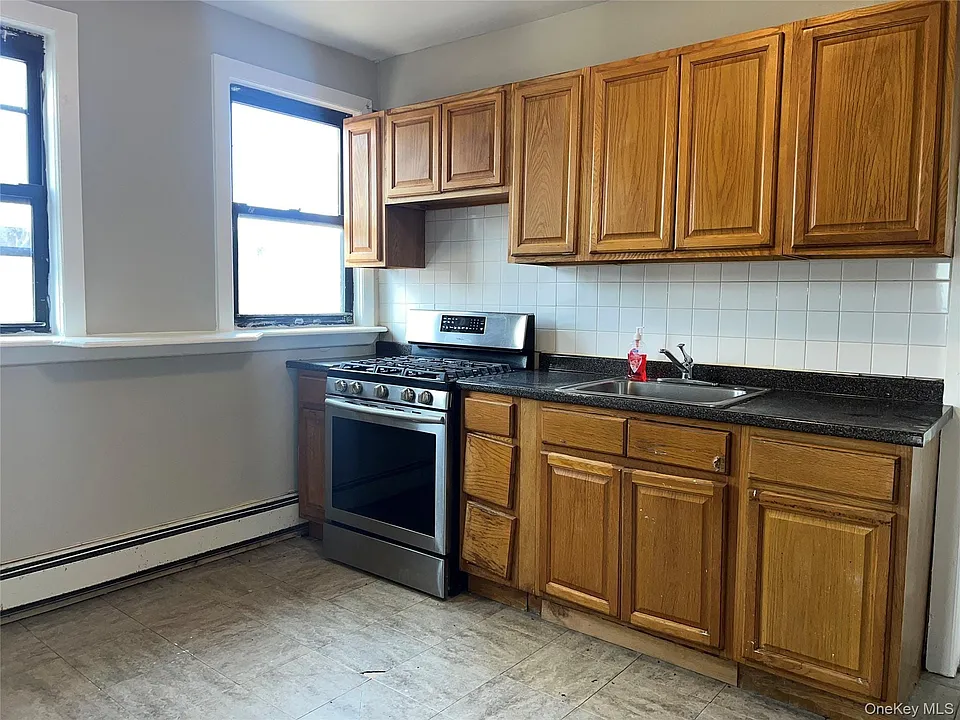 299 E 3rd St #2