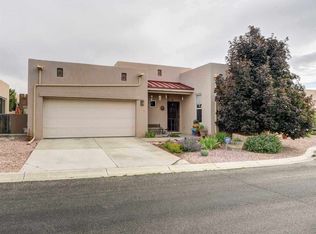 6 Spirit Run Pl, Santa Fe, NM 87508