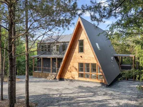 881 Woodland Bluff Trl, Broken Bow, OK 74728