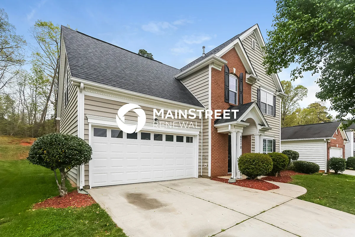 Front View - 8210 Chatham Oaks Dr