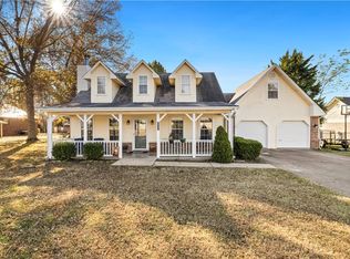 2737 E Holmes Dr, Fayetteville, AR 72701