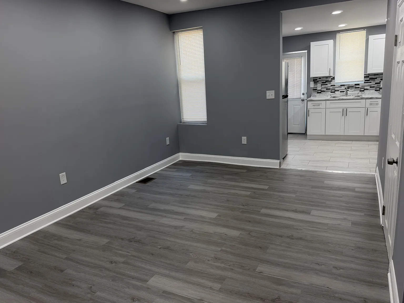 3 bed, 1100 sqft, $1,699 — Photo 4
