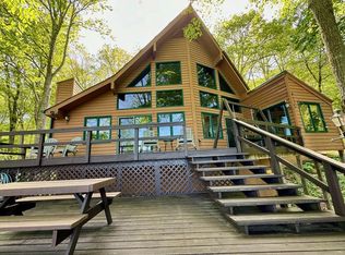 812 High Splendor Rd, Robbinsville, NC 28771