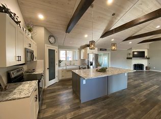 821 McDonald Rd, North Platte, NE 69101