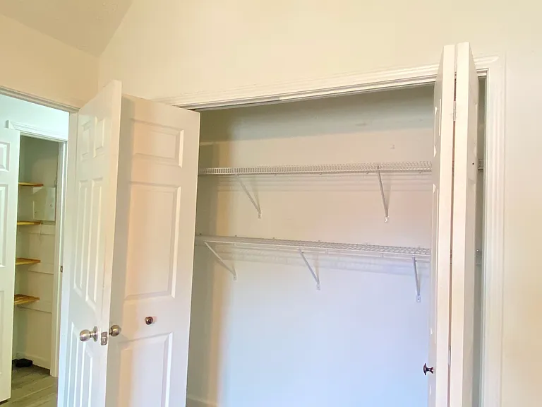 613 Rahkewood Dr — Photo 8