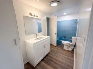 8400 Bermuda St, Porter Ranch, CA 91326