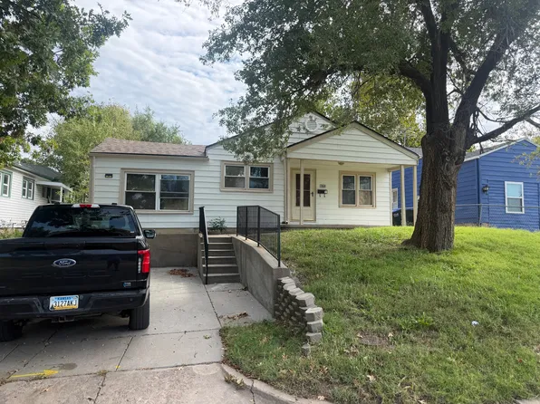 1930 N Volutsia Ave, Wichita, KS 67214