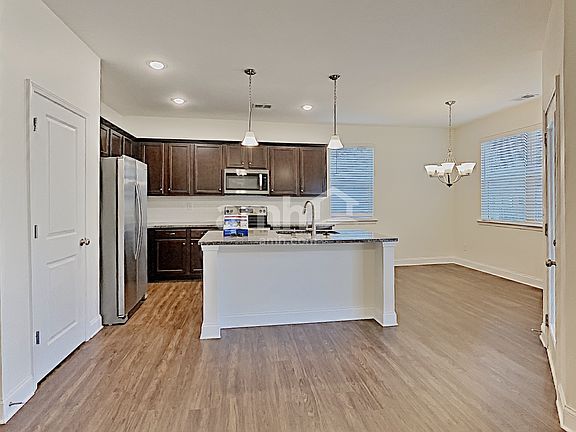 5th image of 2482 Napa Valley Dr