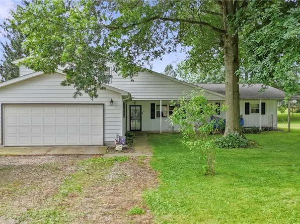 1315 Lake Dr, Ashland, OH 44805