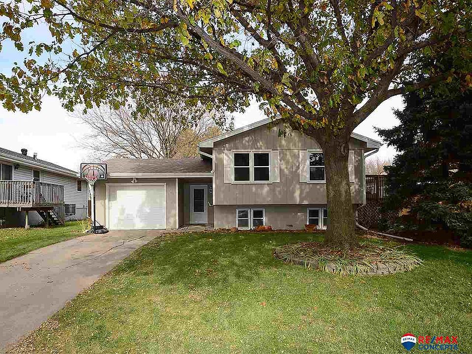1st image of 920 Wulf Dr