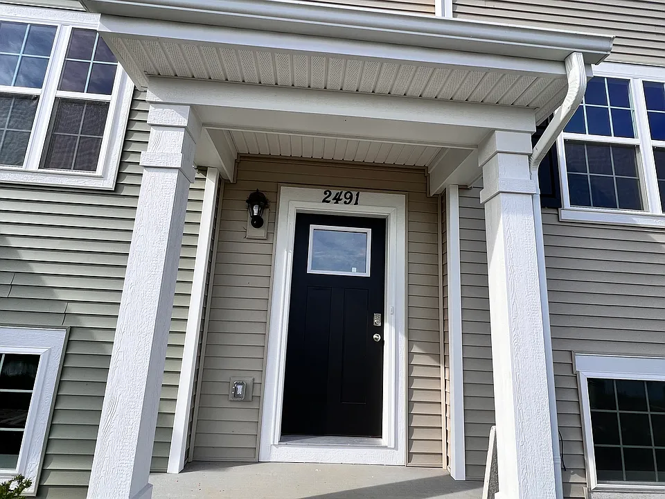 2491 Bella Dr