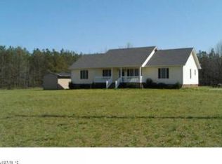 22560 Cabin Point Rd, Disputanta, VA 23842